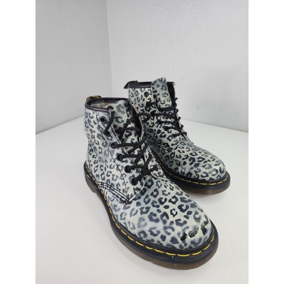 Dr. Martens 101 Leopard Print Boots Women’s US 7 Black White 6-Eye Lace-Up - Picture 13 of 14